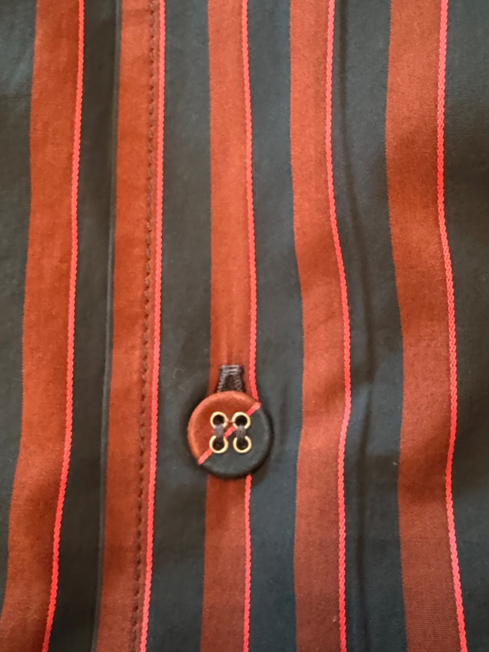 Banana Republic Relaxed-Fit Cotton Poplin in Navy & Burgundy Relaxed-Fit Cotton - Picture 5 of 8